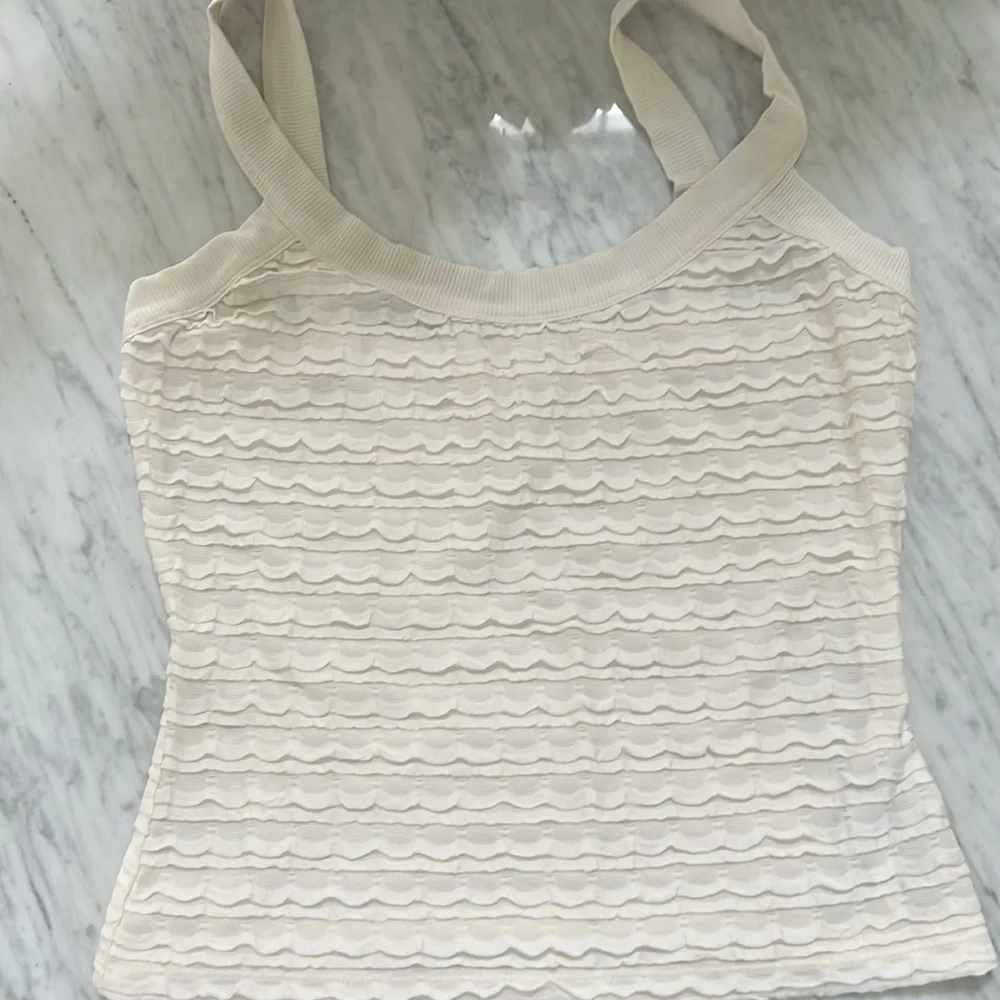 By Anthropologie Scoop Neck Ruffled Tank - Picture 6 of 8